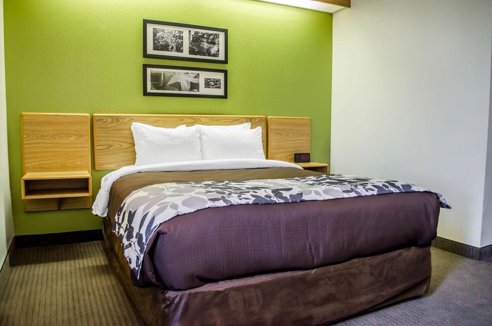 Spot X Hotel Tampa - Wesley Chapel By The Red Collection Екстер'єр фото