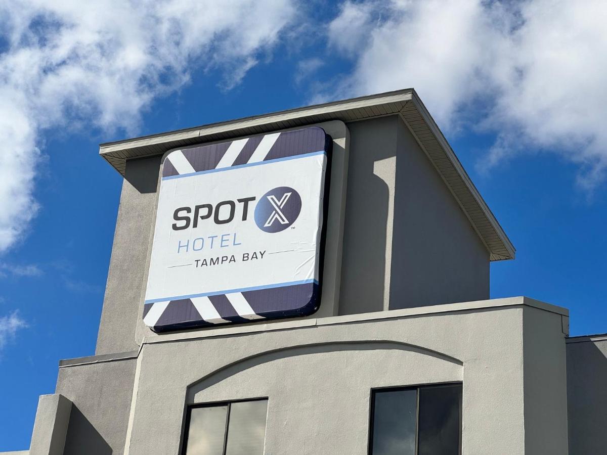 Spot X Hotel Tampa - Wesley Chapel By The Red Collection Екстер'єр фото