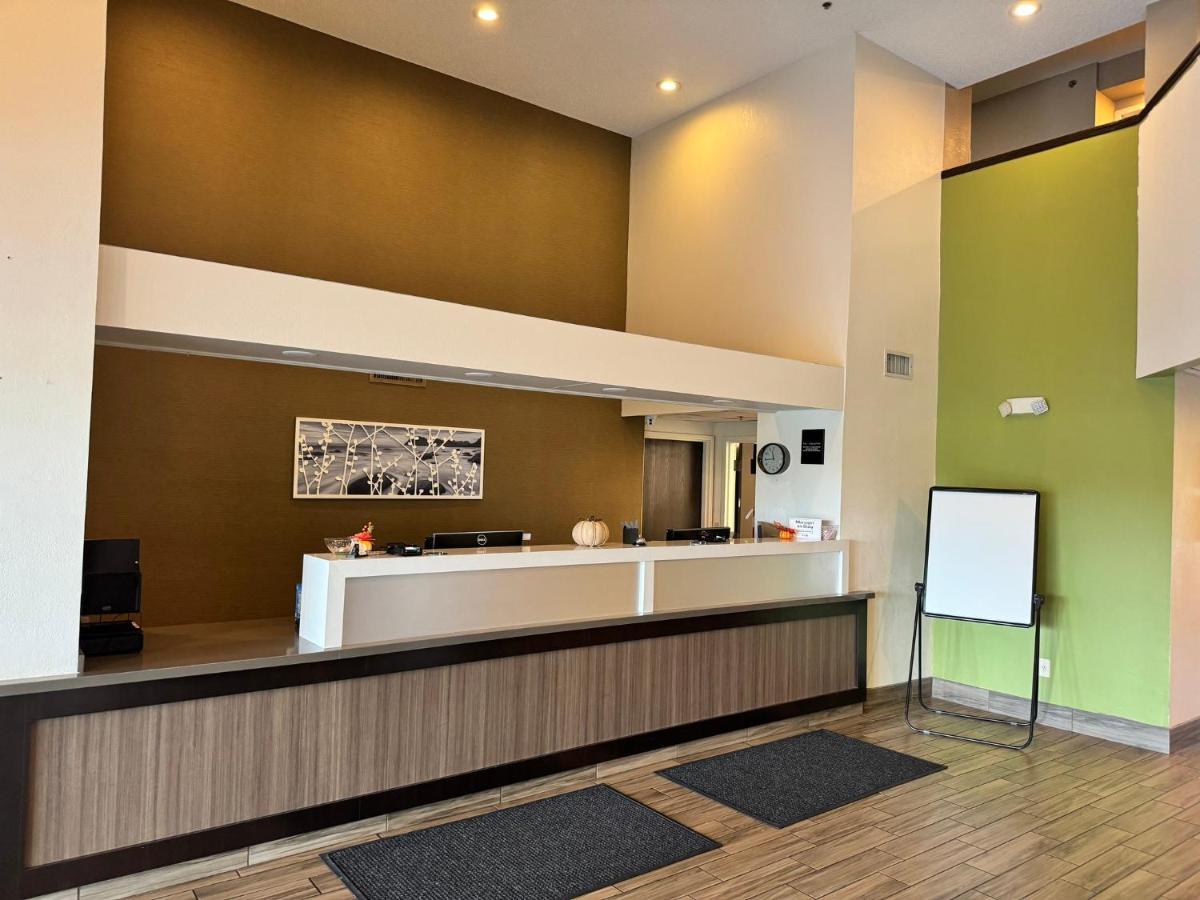 Spot X Hotel Tampa - Wesley Chapel By The Red Collection Екстер'єр фото