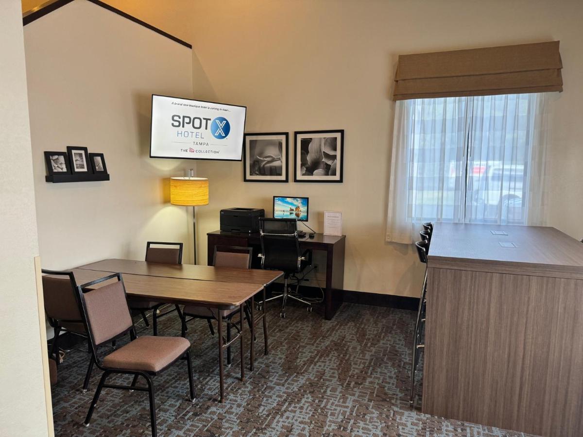 Spot X Hotel Tampa - Wesley Chapel By The Red Collection Екстер'єр фото