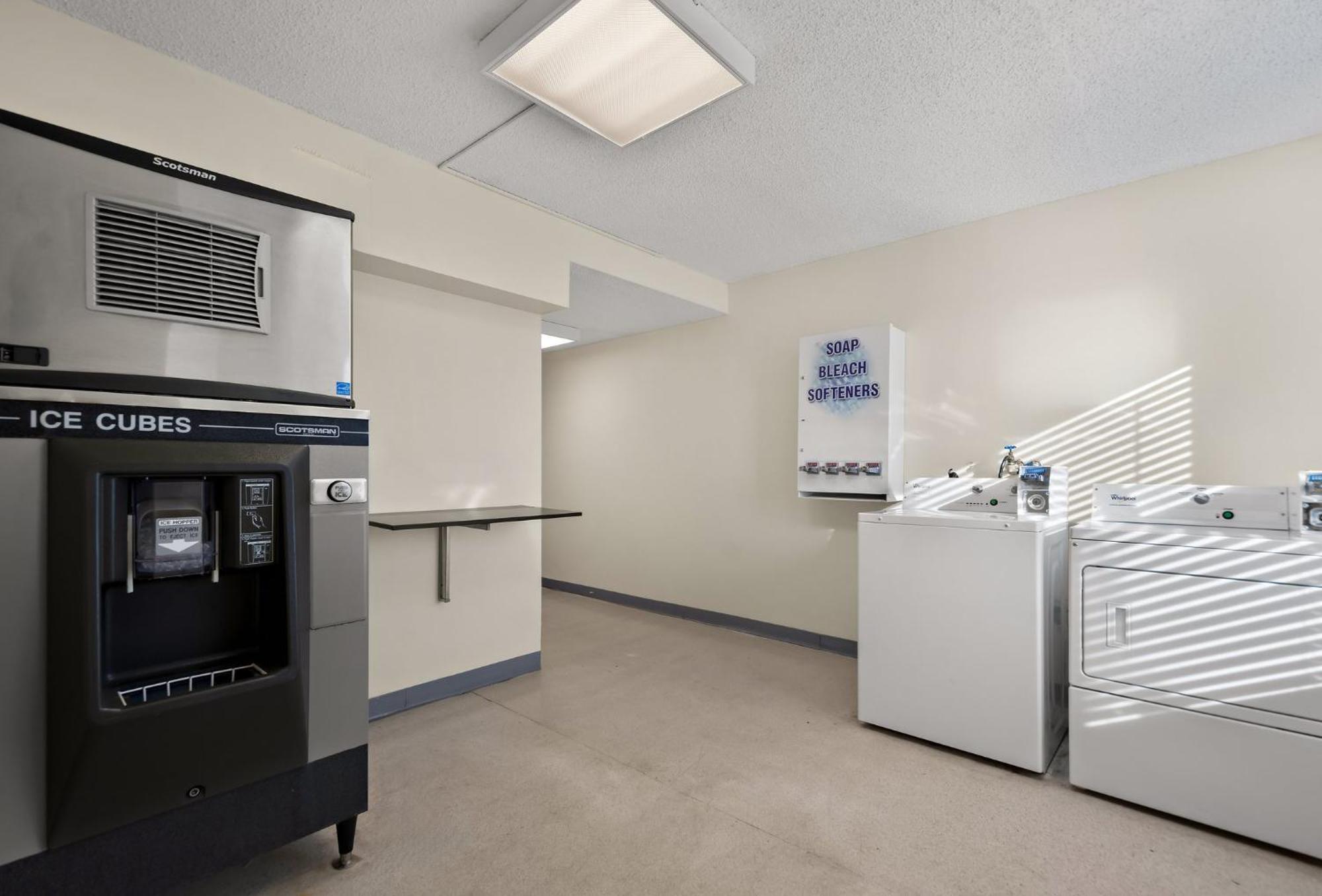 Spot X Hotel Tampa - Wesley Chapel By The Red Collection Екстер'єр фото
