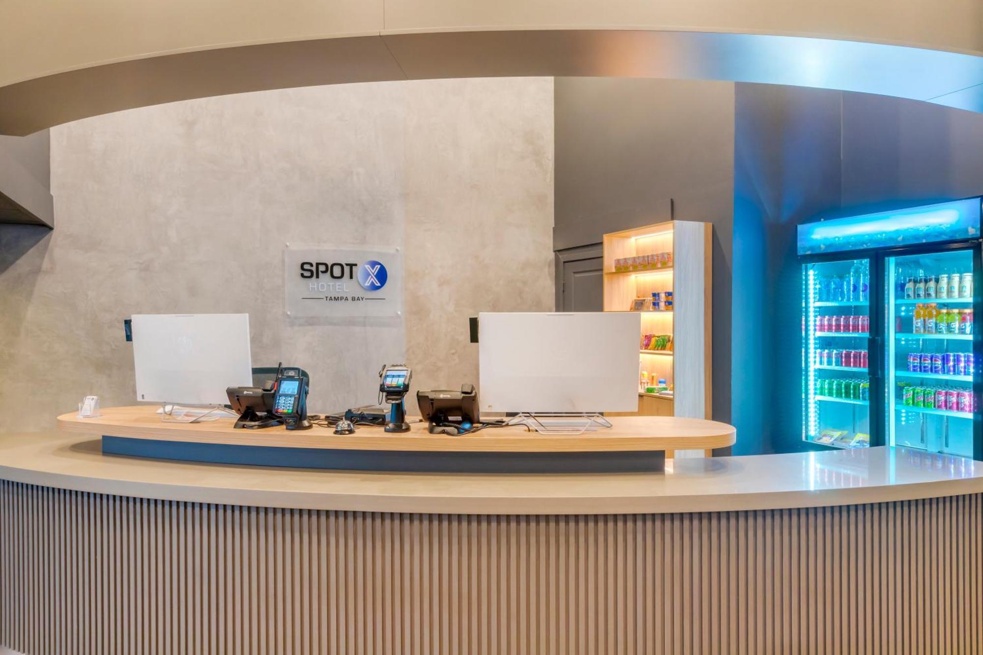 Spot X Hotel Tampa - Wesley Chapel By The Red Collection Екстер'єр фото